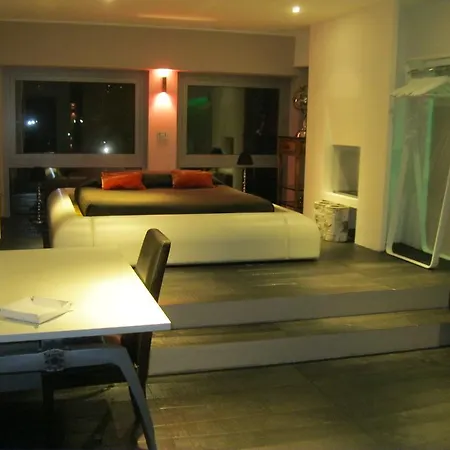 A14 Business Suite-2